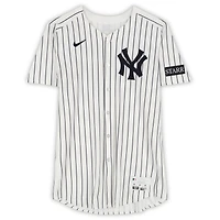 Maillot Nike blanc à rayures fines Paul Goldschmidt des Yankees de New York, numéro 48, utilisé lors du match contre les Rays de Tampa Bay le 31 juillet 2025