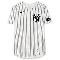 Maillot Nike blanc à fines rayures n° 48 porté par Paul Goldschmidt des Yankees de New York contre les Blue Jays de Toronto le 8 octobre 2025 - Match 4 de la série de division de la Ligue américaine