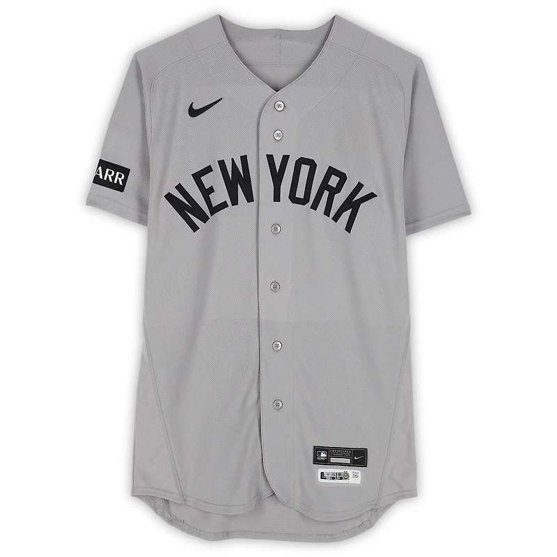 Maillot gris n° 19 porté par Ryan McMahon des Yankees de New York lors du match contre les Giants de San Francisco le 25 mars 2026