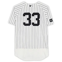 Maillot blanc à fines rayures n° 33 porté par Ryan Yarbrough des Yankees de New York lors du match contre les Marlins de Miami le 3 avril 2026