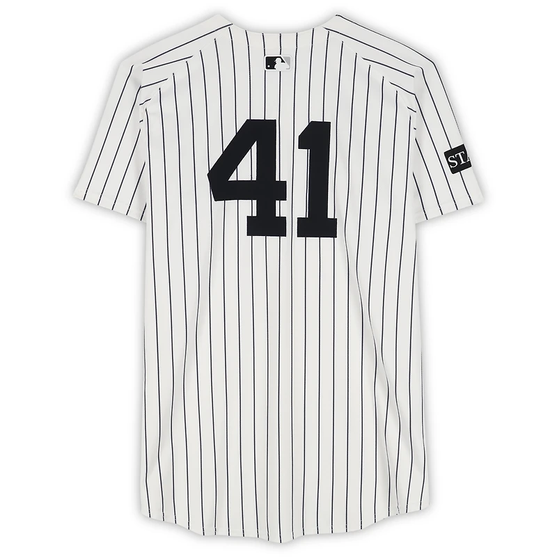 Maillot blanc à fines rayures Nike porté par Tim Hill (New York Yankees) n° 41 contre les Blue Jays de Toronto le 8 octobre 2025 - Match 4 de la série de division de la Ligue américaine