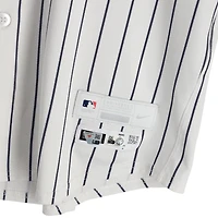 Maillot blanc à fines rayures Nike porté par Tim Hill (New York Yankees) n° 41 contre les Blue Jays de Toronto le 8 octobre 2025 - Match 4 de la série de division de la Ligue américaine