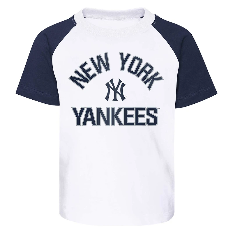 Toddler White/Heather Gray New York Yankees Groundout Baller Raglan - T-Shirt & Shorts Set