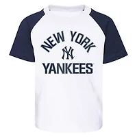Toddler White/Heather Gray New York Yankees Groundout Baller Raglan - T-Shirt & Shorts Set