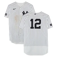Maillot blanc à fines rayures n° 12 porté par Trent Grisham des Yankees de New York lors du match contre les Marlins de Miami le 3 avril 2026