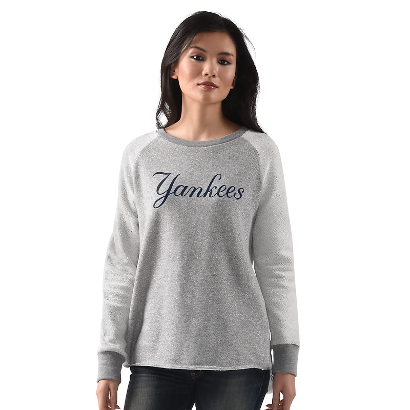 Women's G-III 4Her by Carl Banks  Heather Gray New York Yankees Gridiron Raglan Pullover Sweatshirt