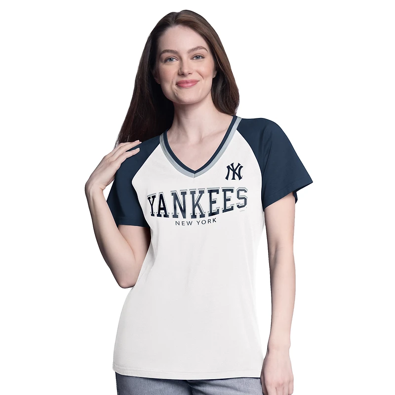 T-shirt à col en V raglan G-III 4Her by Carl Banks pour femme, blanc/bleu marine, motif New York Yankees Ball Park