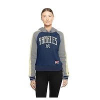 Women's New Era  Navy New York Yankees Throwback Cropped Raglan Pullover Hoodie