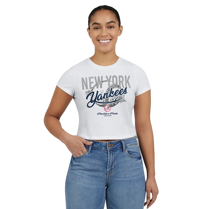Women's WEAR by Erin Andrews  White New York Yankees Distressed Cropped Baby T-Shirt