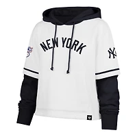 Sweat à capuche court New York Yankees Trifecta Shortstop blanc '47 pour femme