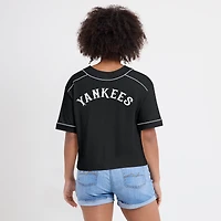 Women's Fanatics Black New York Yankees Oversized Champ Game Cropped V-Neck T-Shirt