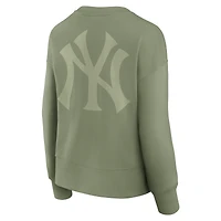 Women's Fanatics Green New York Yankees Elements Flow Pullover Sweatshirt