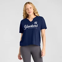 T-shirt boxy bleu marine Fanatics pour femme, fan des Yankees de New York, favori fans du stade