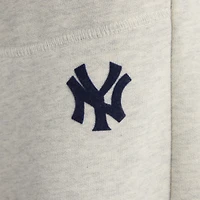 Pantalon de survêtement Fanatics pour femmes, couleur avoine chinée, motif emblématique des Yankees New York, en tissu éponge.