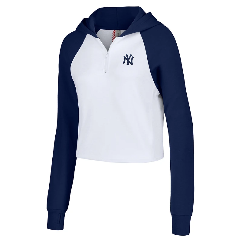 Chandail à capuchon court en trois mélanges avec fermeture Éclair quart de coupe Jane Raglan des Yankees New York Lusso White pour femme