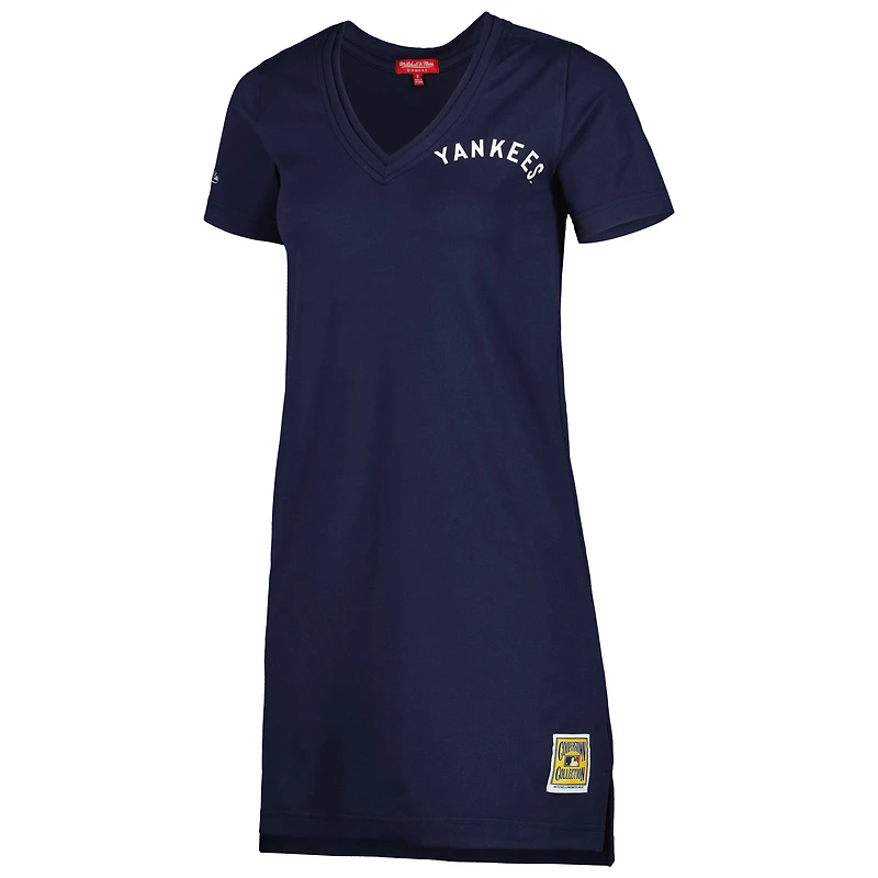 Robe à encolure en V de la collection Cooperstown des New York Yankees Mitchell & Ness pour femme, bleu marine