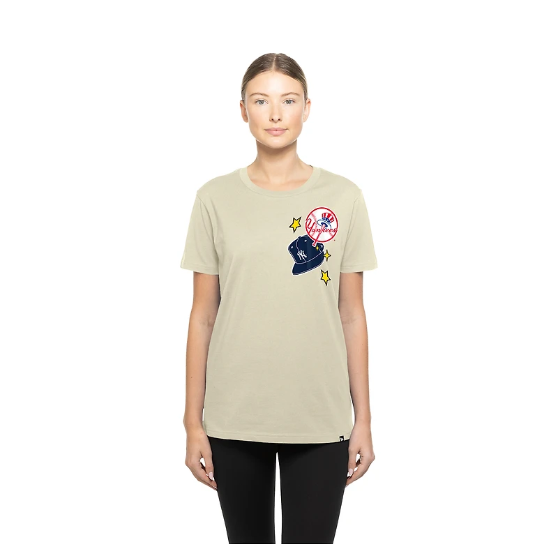 T-shirt New Era crème pour femme avec étoiles et casquette des Yankees de York