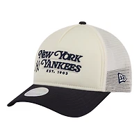 Casquette trucker ajustable New Era pour femme, beige clair/marine, New York Yankees Retro 9FORTY M-Crown A-Frame