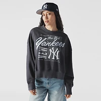 Women's New Era Navy York Yankees Boxy Mineral Wash Dolmen Sleeve Cropped Sweatshirt