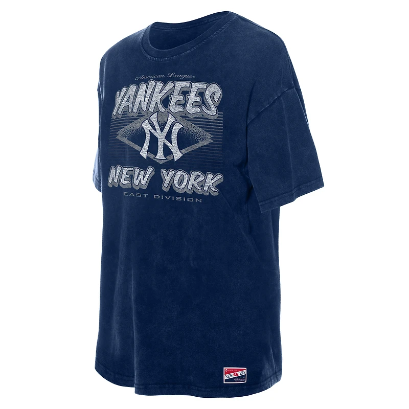 T-shirt oversize délavé minéral New Era bleu marine des Yankees de York pour femme