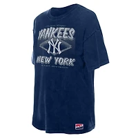T-shirt oversize délavé minéral New Era bleu marine des Yankees de York pour femme