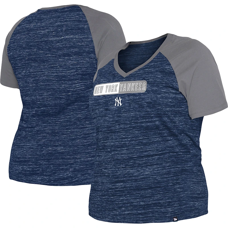 T-shirt New Era bleu marine York Yankees taille plus à col en V et raglan pour femme
