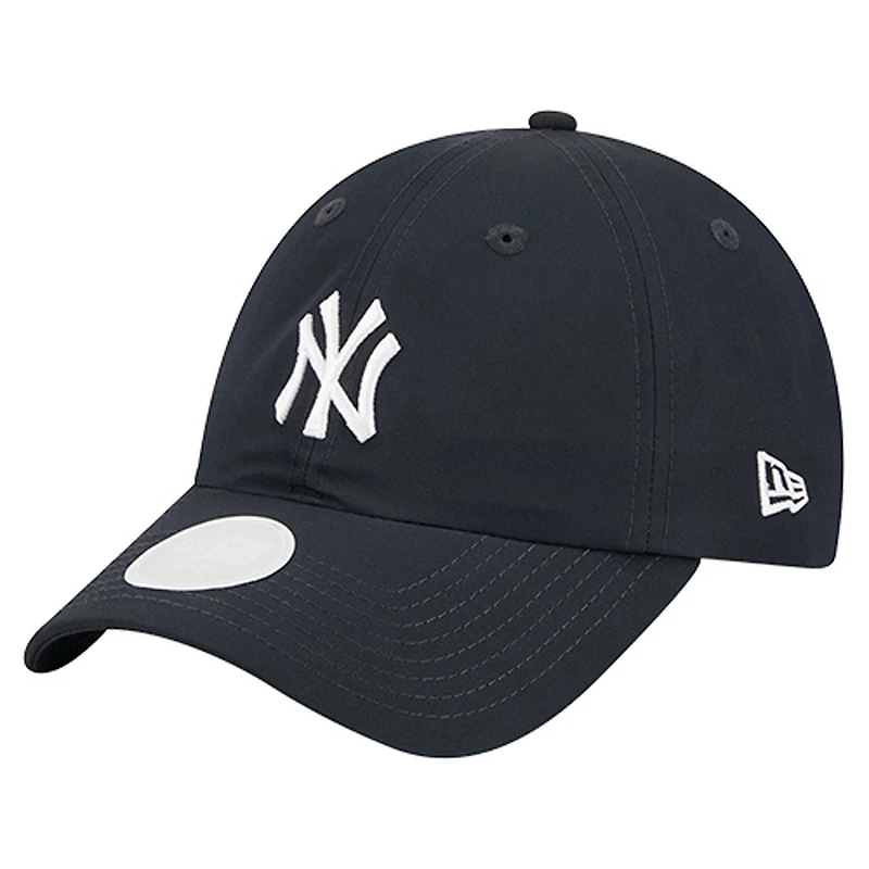 Casquette New Era 9FORTY Flex bleu marine pour femme avec queue de cheval des Yankees de New York