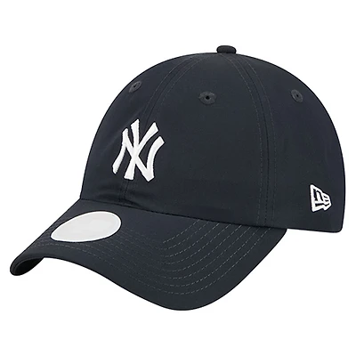 Casquette New Era 9FORTY Flex bleu marine pour femme avec queue de cheval des Yankees de New York