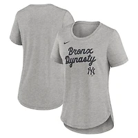 T-shirt Nike Heather Grey New York Yankees Script Tri-Blend pour femme