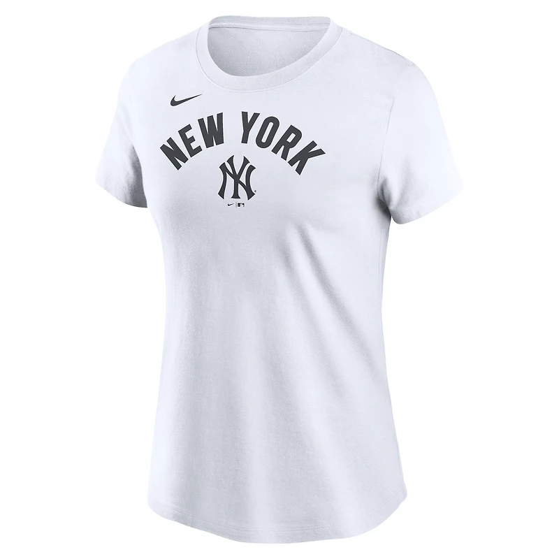 T-shirt Nike blanc pour femme avec nom d'équipe arqué des Yankees de New York