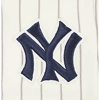 Short en molleton rétro classique à rayures Pro Standard Cream New York Yankees Cooperstown Collection pour femme