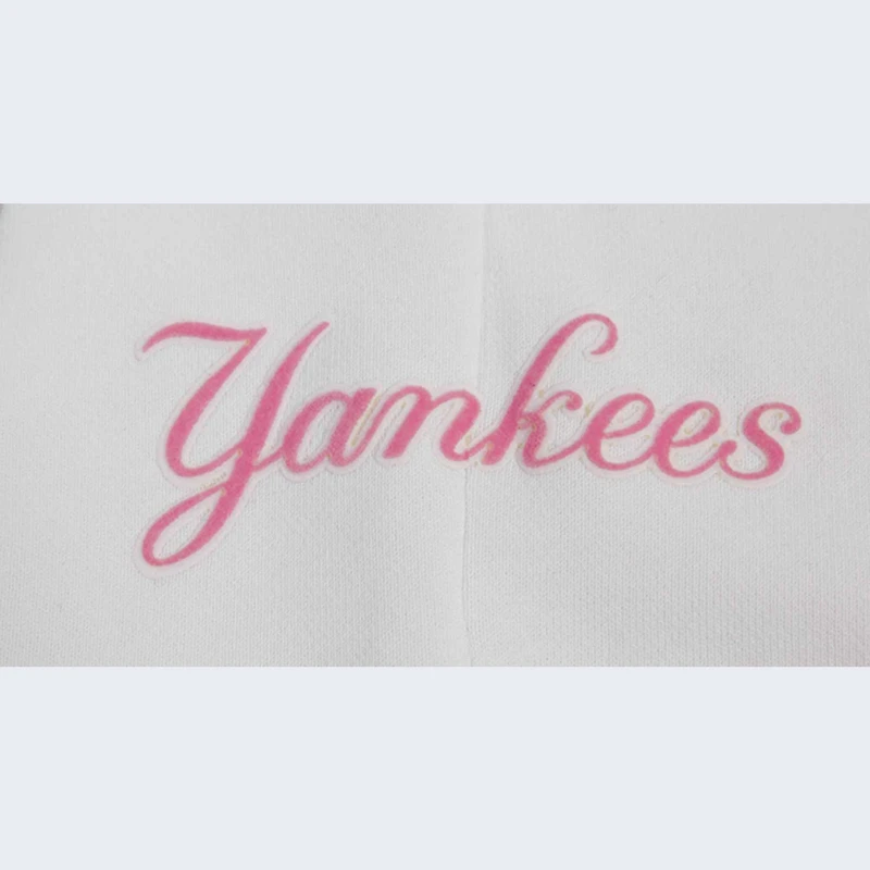 Short néon délavé des New York Yankees Pro Standard pour femme, blanc