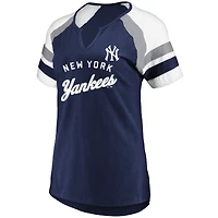 T-shirt à col cranté arqué pour femme avec profil bleu marine des Yankees de New York