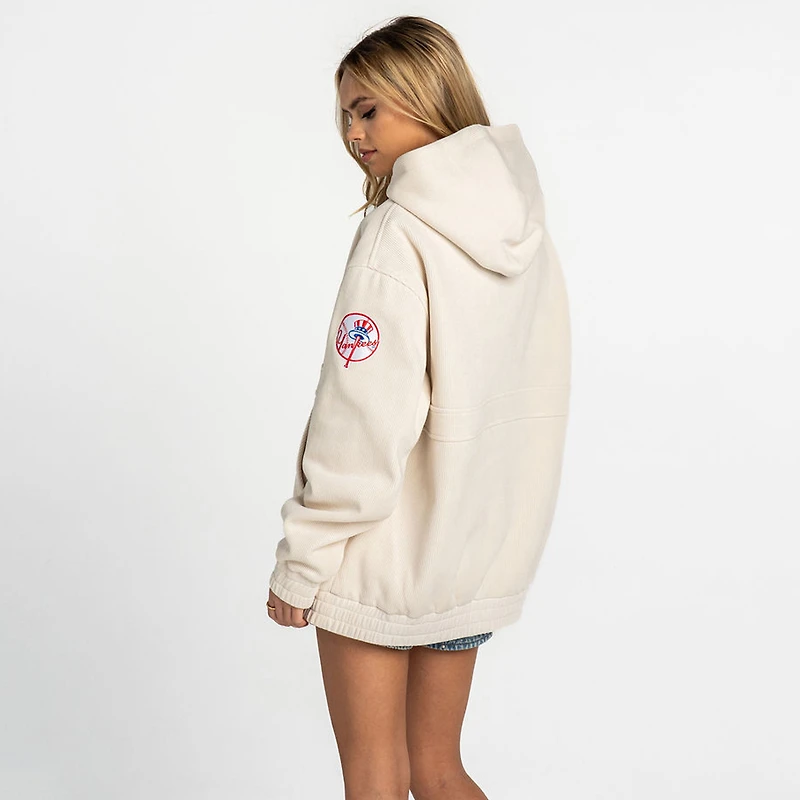 Sweat à capuche oversize en velours côtelé mélangé crème New York Yankees pour femme de The Wild Collective