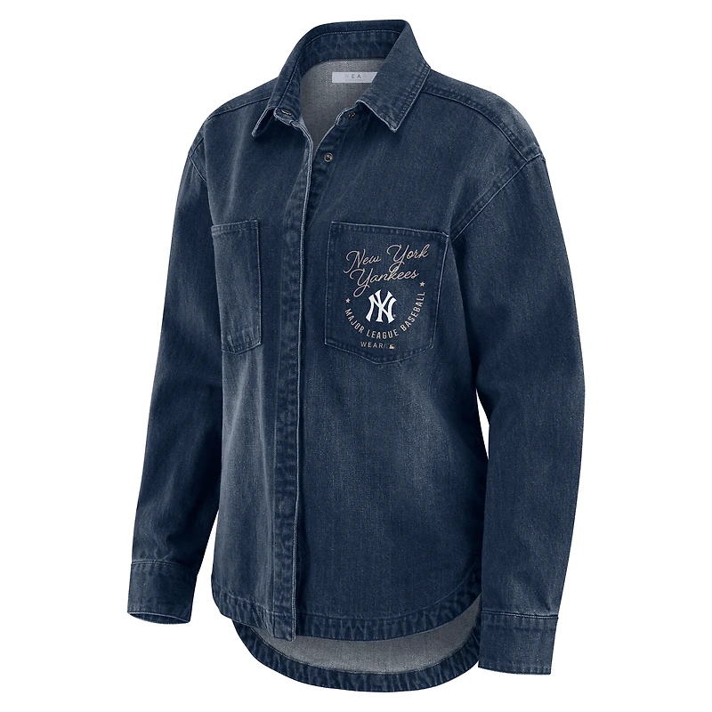 Veste-chemise oversize en Denim délavé à boutons-pression pour femme WEAR by Erin Andrews des Yankees de New York
