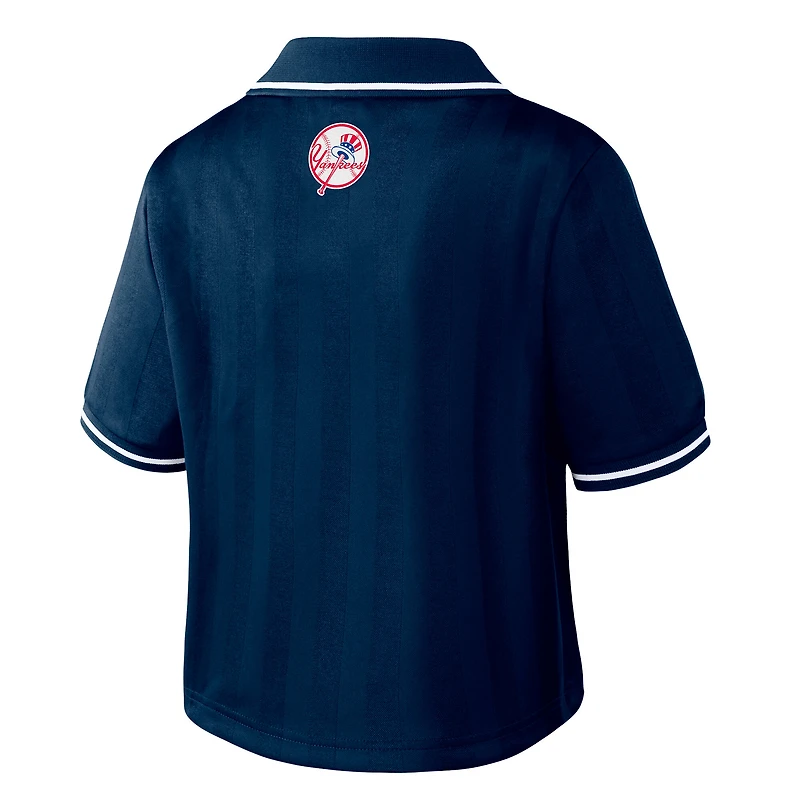 Polo court à col en V bleu marine New York Yankees de la marque WEAR by Erin Andrews pour femme
