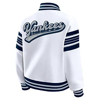 Veste sweat-shirt en polaire blanche à boutons-pression des Yankees de New York pour femme WEAR by Erin Andrews