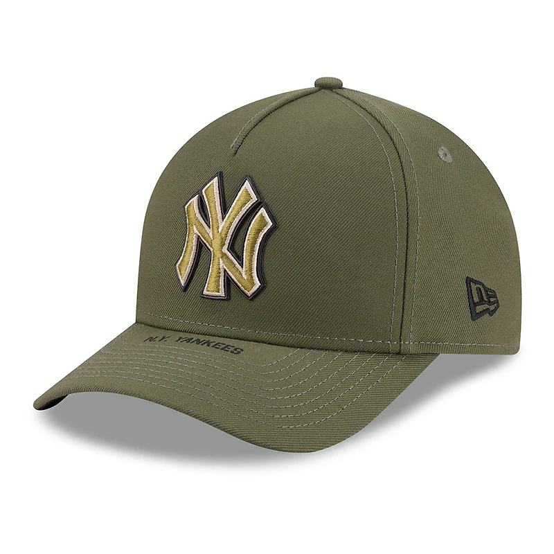 Youth New Era Olive New York Yankees 2026 Armed Forces Day 9FORTY M-Crown Adjustable Hat