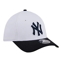 Casquette New Era Flex blanche et marine des Yankees de New York pour jeunes, modèle 39THIRTY M-Crown