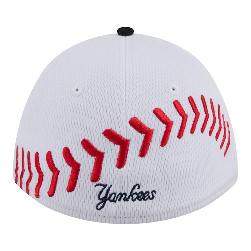 Youth New Era  White/Navy New York Yankees Baseball 39THIRTY M-Crown Flex Hat