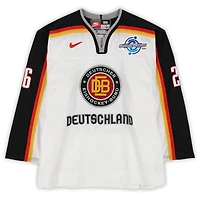 Maillot blanc Nike n° 26 porté par Daniel Kreutzer (équipe d'Allemagne) lors du match contre la République tchèque le 3 septembre 2004, pendant la Coupe du monde de hockey sur gazon.