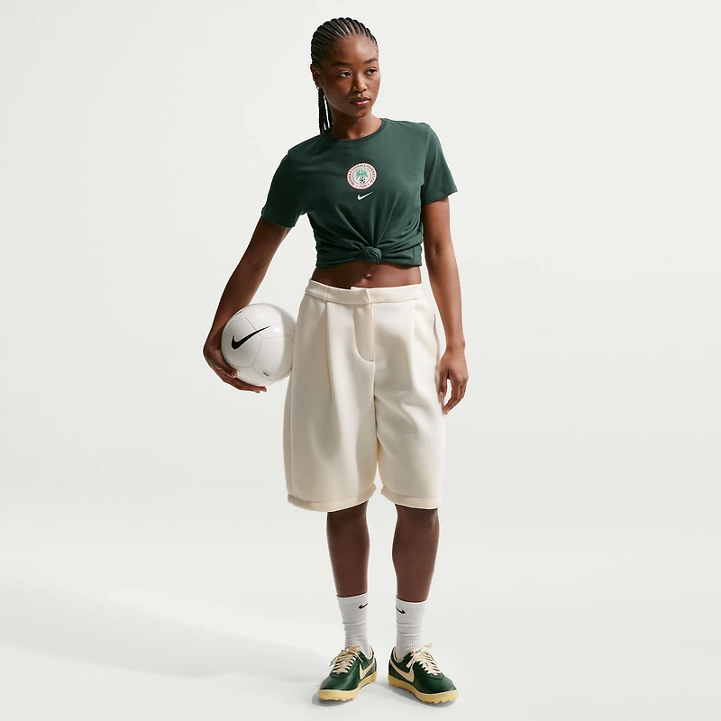 T-shirt Nike vert pour femme avec l'écusson de l'équipe nationale du Nigeria