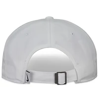 Casquette réglable Nike Club Swoosh blanche