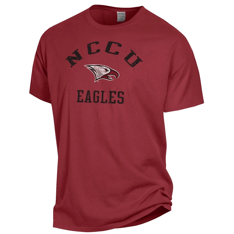 T-shirt teint en pièce ComfortWash bordeaux pour homme, avec logo des Eagles de North Carolina Central.