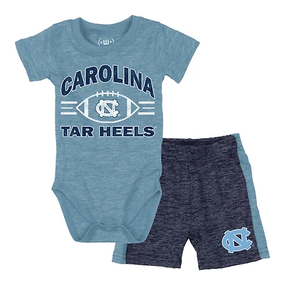 Ensemble body et short pour bébé Wes & Willy bleu Caroline, motif Tar Heels de Caroline du Nord, en laine nuageuse