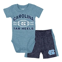 Ensemble body et short pour bébé Wes & Willy bleu Caroline, motif Tar Heels de Caroline du Nord, en laine nuageuse