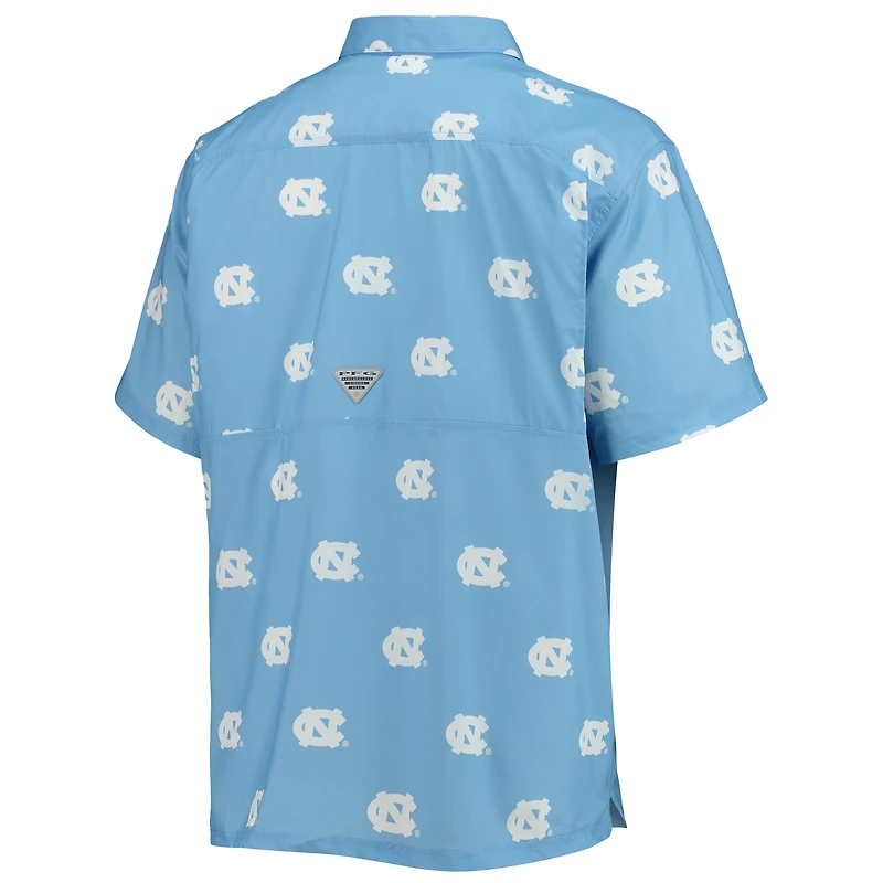 Chemise boutonnée omni-ombre pour homme Columbia Carolina Blue North Tar Heels Super Slack Tide Team