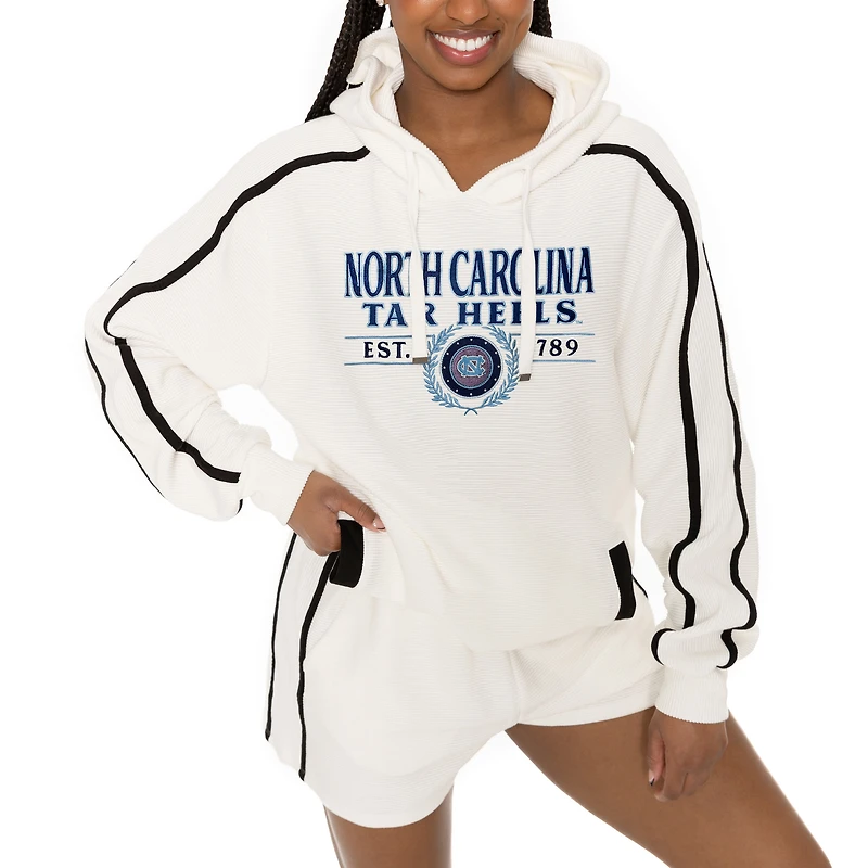 Ensemble de détente à capuche et short Gameday Couture Cream North Carolina Tar Heels Down, Set, Go pour homme