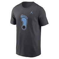 T-shirt Jordan Brand pour hommes, bleu marine, North Carolina Tar Heels Primetime Alternate Logo