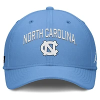 Casquette Jordan Brand Carolina Blue pour homme des Tar Heels de Caroline du Nord 2025 On-Field Rise Performance Flex